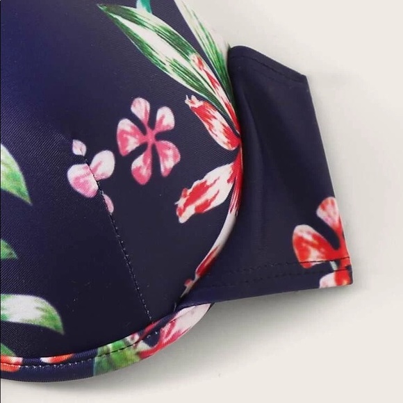 Shein Navy Blue Knot Front Underwire Halter Bikini Top Size Medium - Picture 5 of 6